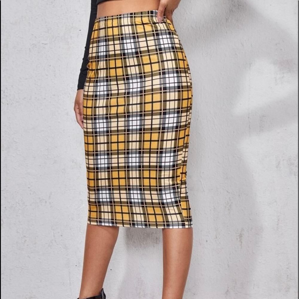 Plaid Pencil Below Knee